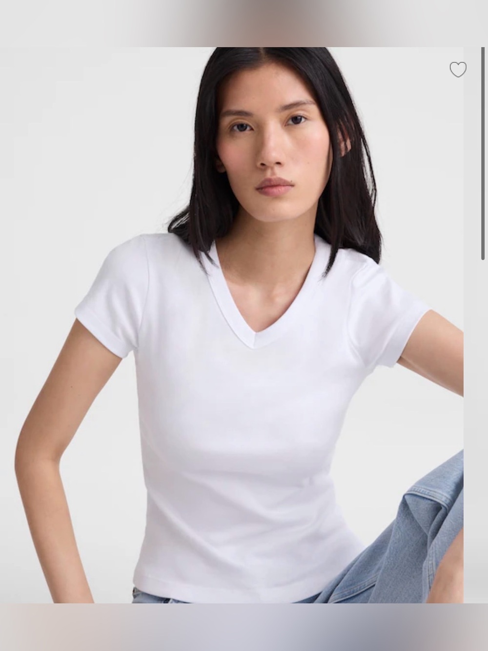 Madewell- The '90s V-Neck Baby Tee in Compact Cotton